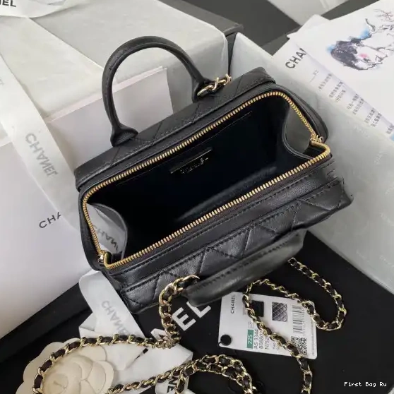 First Bag Ru CHANEL VANITY CASE 0626